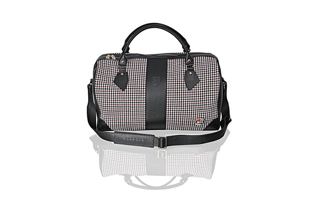 "60Y 911" Touring Bag 911 "60 Jahre 911", Pepita Muster in Schwarz/Rot, Jubiläumsplakette 50/30/28 cm