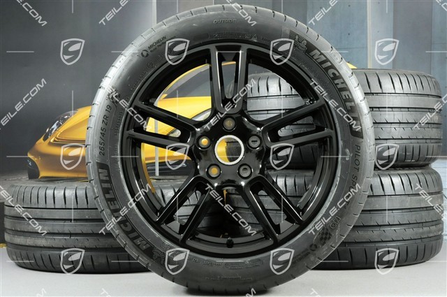 19-inch summer wheels set "Panamera", rims 9J x 19 ET64 + 10,5 J x 19 ET62 + Michelin Sport 4 summer tyres 265/45 R19 + 295/40 R19, in black high gloss