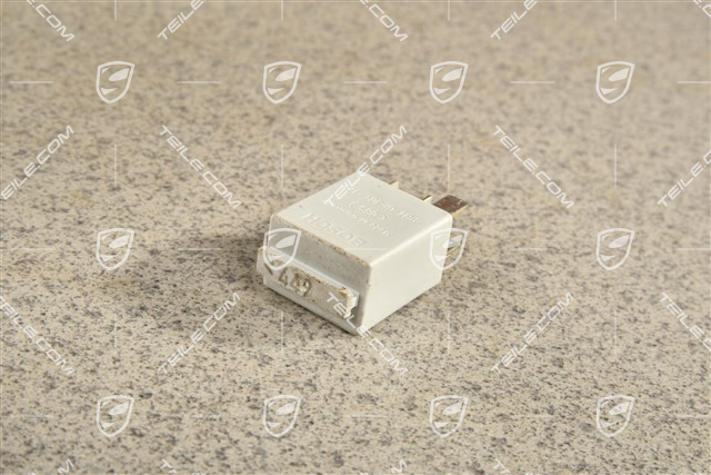 Water pump relay, 3.0 V6 Diesel