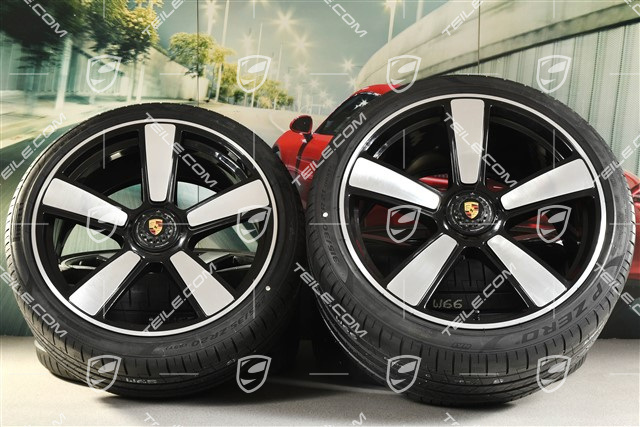 20"+21" Sport Classic Sommerräder Satz, Felgen 9,5J x 20 ET44 + 12J x 21 ET70 + Pirelli Sommerreifen 255/35 R20 + 315/30 R21, schwarz hochglanz