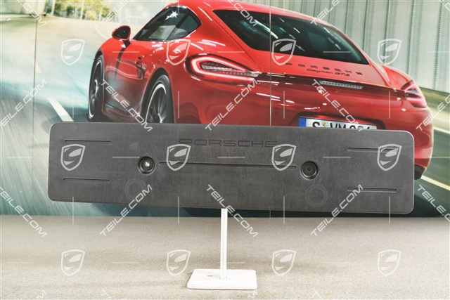 Spyder, Front bumper number / Licence plate support