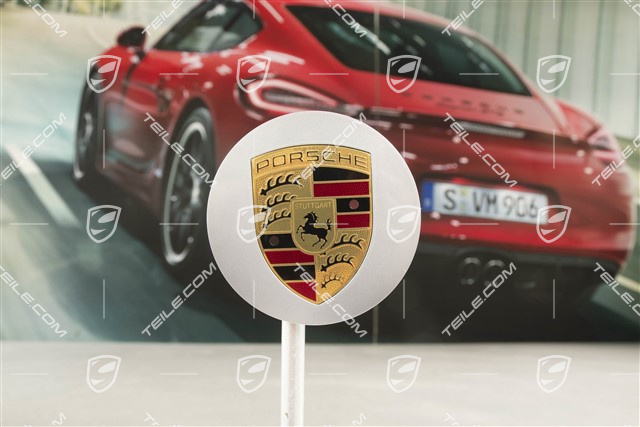 Hub cap, convex, crest coloured, brilliant chrome