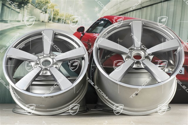 20+21" Felgensatz Carrera Exclusive, Felgen: vorne 8,5J x 20 ET53 + hinten 11,5J x 21 ET67, Platinsilber