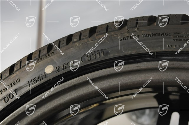 19" Winterräder Satz Turbo (4 Felgen + 4 Reifen), 8,5J x 19 ET56 + 11J x 19 ET51, 235/35R19 + 295/30R19, RDK Sensoren