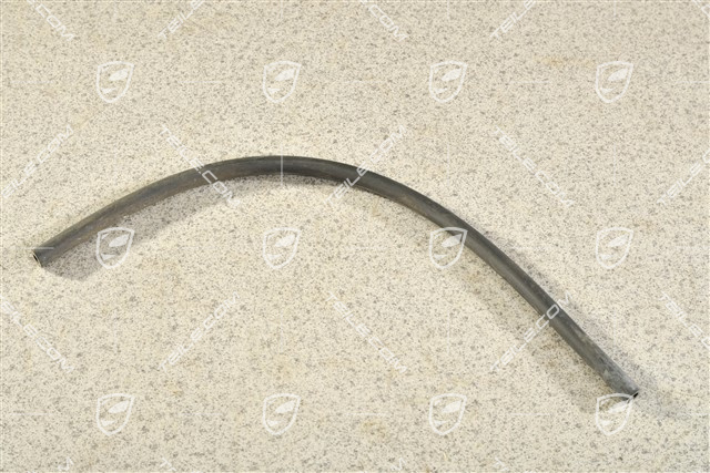 Engine cooland overflow hose