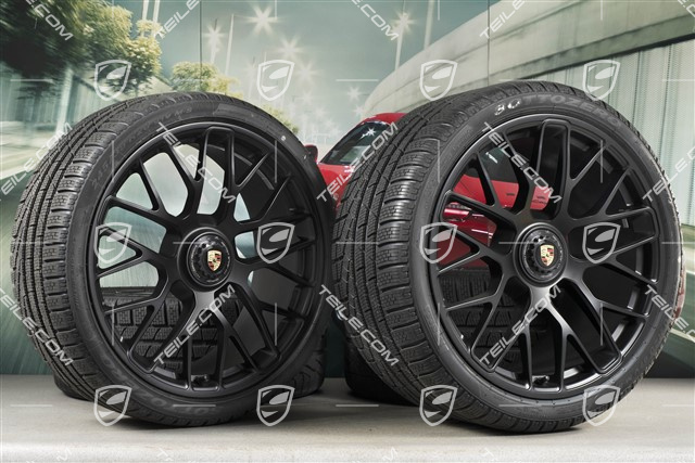 20" Turbo S Zentralverschluss Winterräder Satz für Carrera GTS, Felgen 8,5J x 20 ET51 + 11J x 20 ET52 + Pirelli Sottozero II Winterreifen 245/35 R20+295/30 R20, Schwarz (seidenglanz), mit RDK-Sensoren