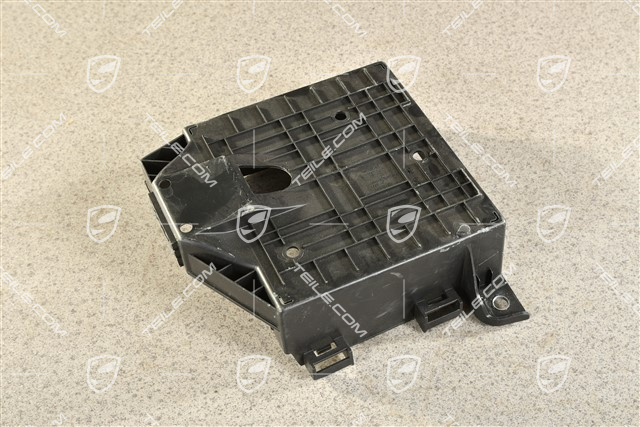 Halter / Abdeckblende für Kompressor