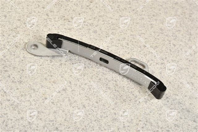 Guide rail for oil pump drive chain