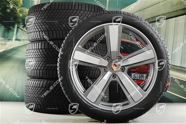 22" Koła zimowe, komplet, Cayenne Exclusive Design Sport, felgi 10J x 22 ET48 +11,5J x 22 ET61 + NOWE opony zimowe Pirelli 285/40 R22 + 315/35 R22, platynowy srebrny