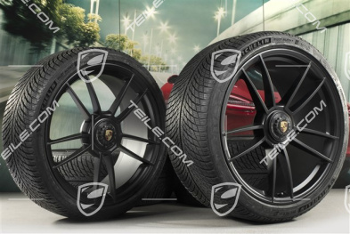 20"+21" GTS komplet kół zimowych "Turbo S", felgi centralnie mocowane 8,5J x 20 ET50 + 11J x 21 ET66 + opony zimowe Michelin 245/35 R20 + 295/30 R21, czarny satynowy półmat