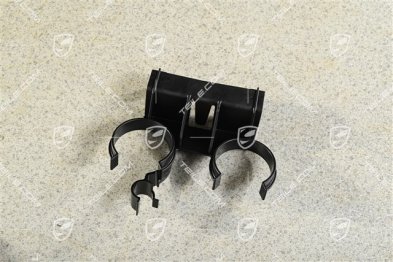 Bracket, GTS 4.0L / Spyder