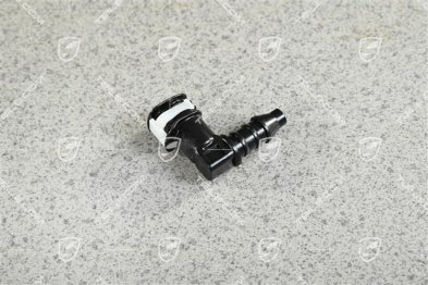 Angled piece, headlight cleaning system / washer system