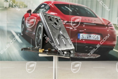 Wheel stop / base wedge