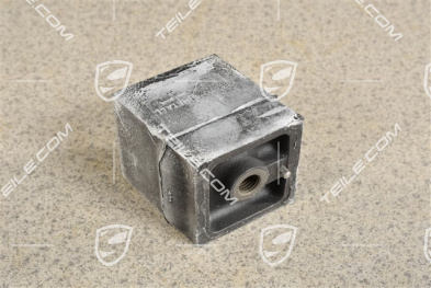 912 Engine / Gearbox mounting, L=R