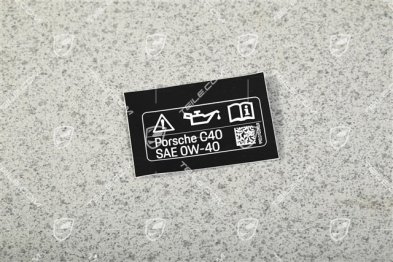 Notice sticker for recommended engine oil Notice sticker for recommended engine oil
