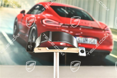 3,0L Hybrid, Uchwyt elektrycznej pompki obiegowej