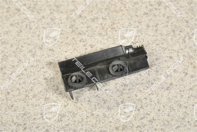 Bracket, L
