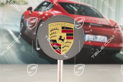 Hub cap, concave, crest coloured, titanium