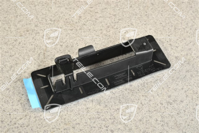 Keyless sensor / sender retainer