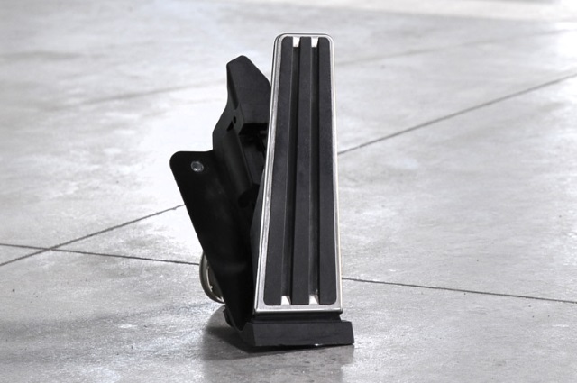 Hand levers &&nbsp;pedals